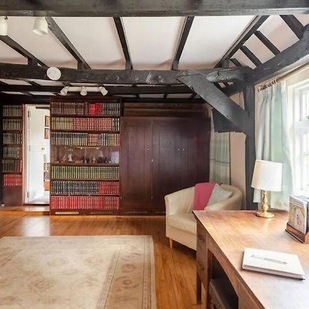 Cozy One-Bedroom Cottage In Great Tey Exteriör bild