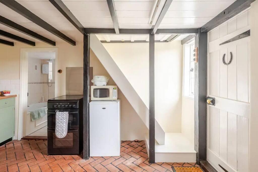 Cozy One-Bedroom Cottage In Great Tey Exteriör bild
